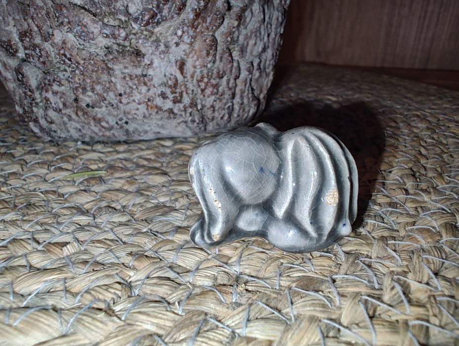 Figurka kolekcjonerska, pies pekińczyk, Kuka W. Rydz