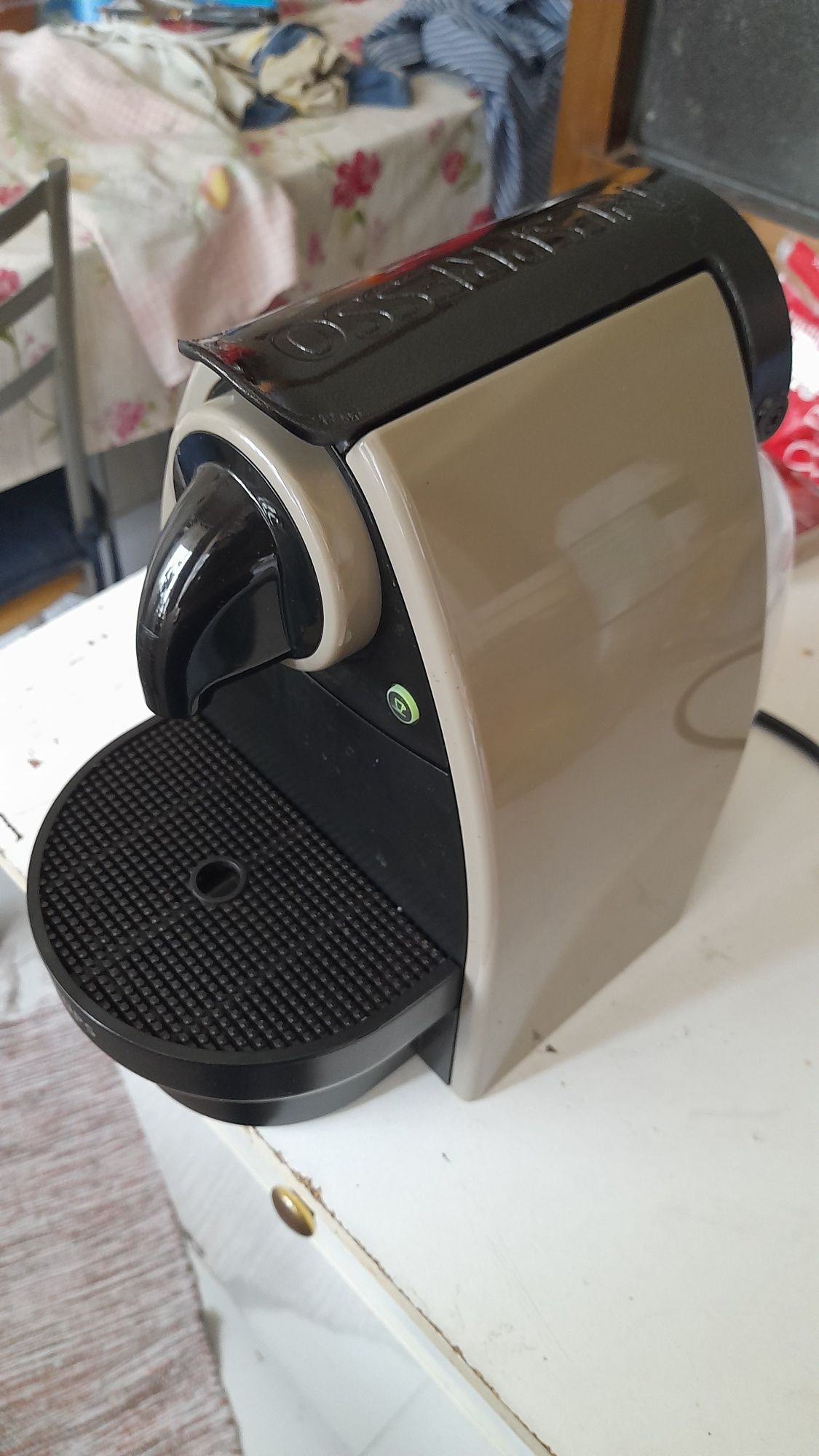Vendo máquina de cafe krups da nespresso