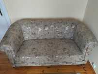 Zabytkowa sofa antyk