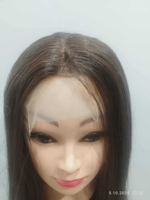 Peruka Vebonny. Widoczna na zdjęciu jest peruka typu lace front