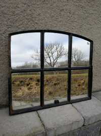 Lustro z żeliwnego okna