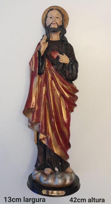 Crucifixo e Santo grande