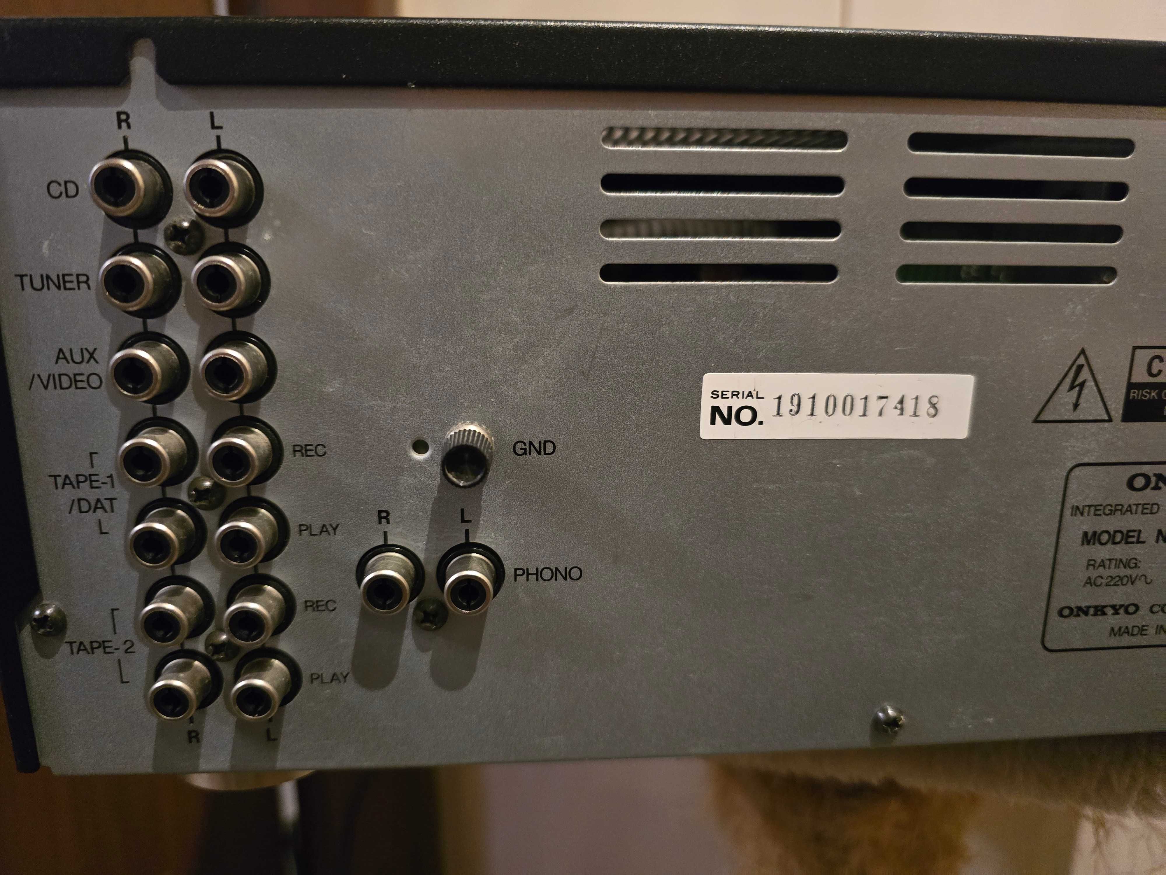 Wzmacniacz Onkyo A-8620 bardzo dobry stan