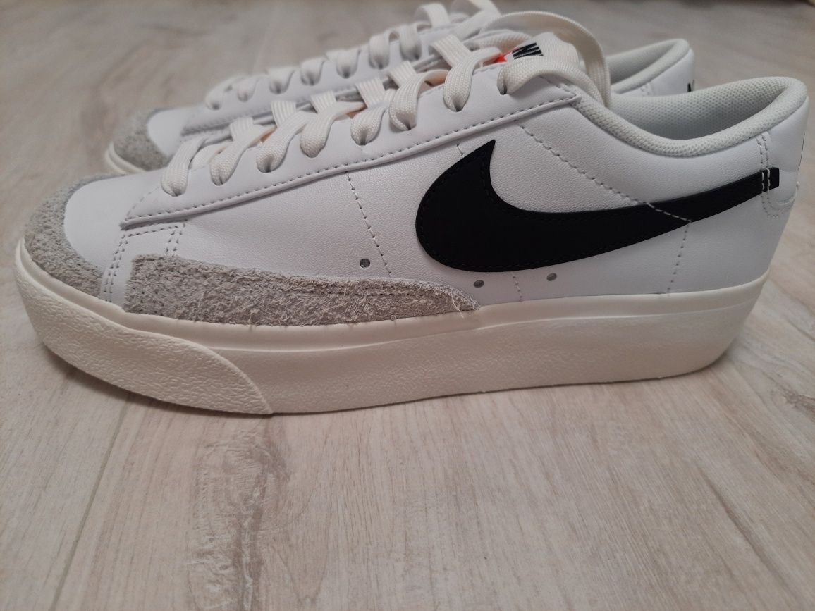 Оригінальні кеди Nike Blazer Low Platform DJ0292-101