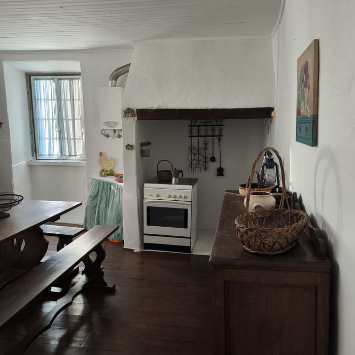 Arrenda-se casa em Azeitão