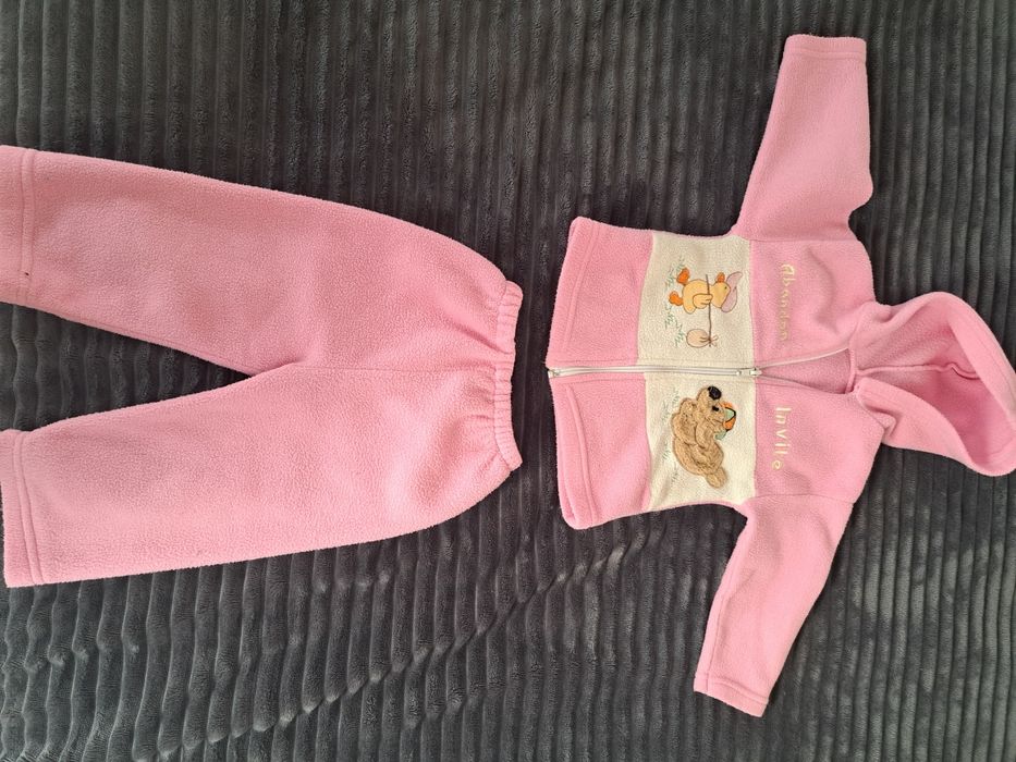 Polarowy komplet dresowy dla dziewczynki – różowy, rozm. 80/86