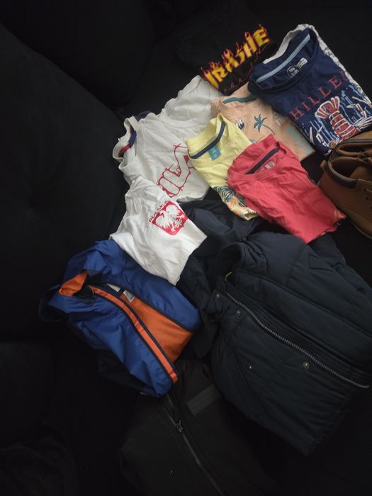 3 kurtki i koszulki na 134cm buty gratis