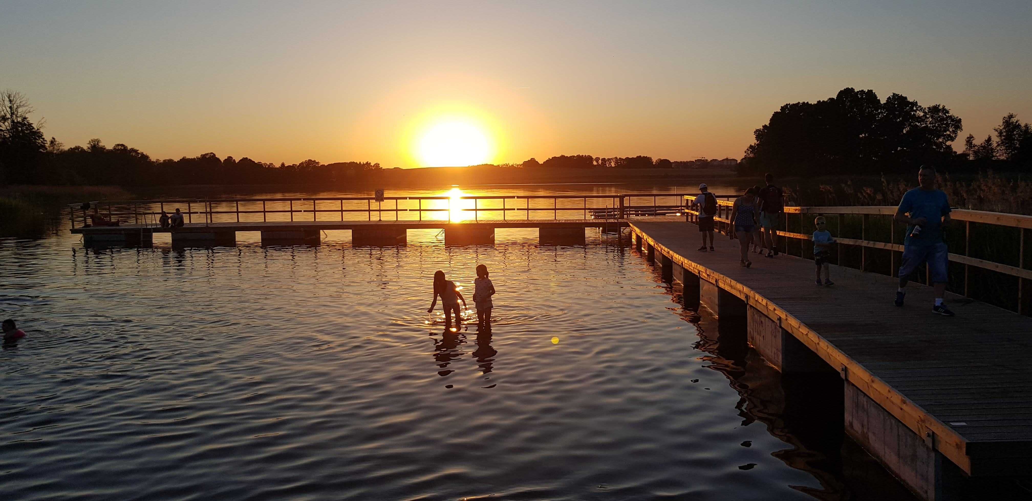 Magiczne Wakacje nad Jez. Mazury  Pokoje & Apartament  100m do plaży