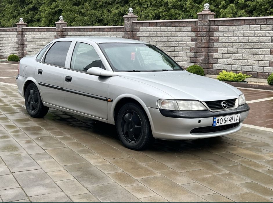 Opel Vectra B 1.8 16V