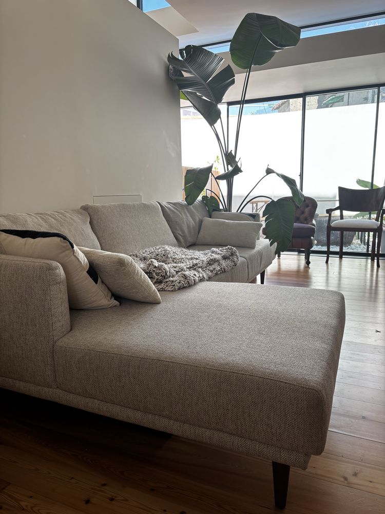Sofa Bartolo Kinda Limpo e Higienizado