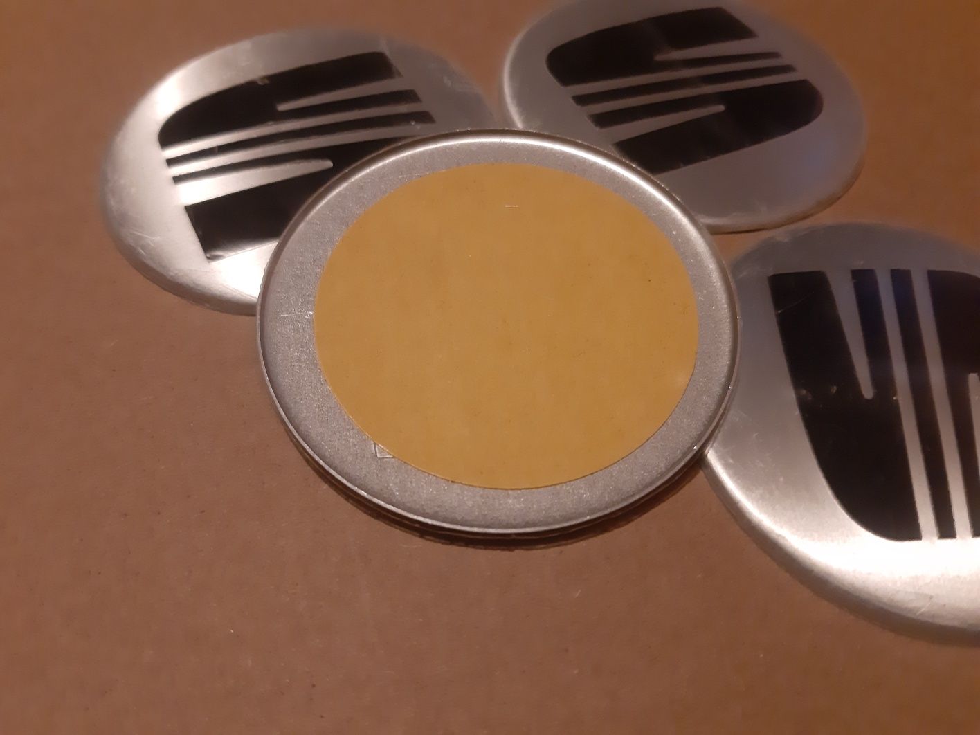 Naklejki emblematy seat 6cm