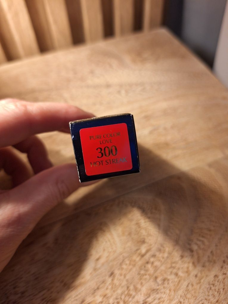 Pomadka Estee Lauder 300 Pure Color Love