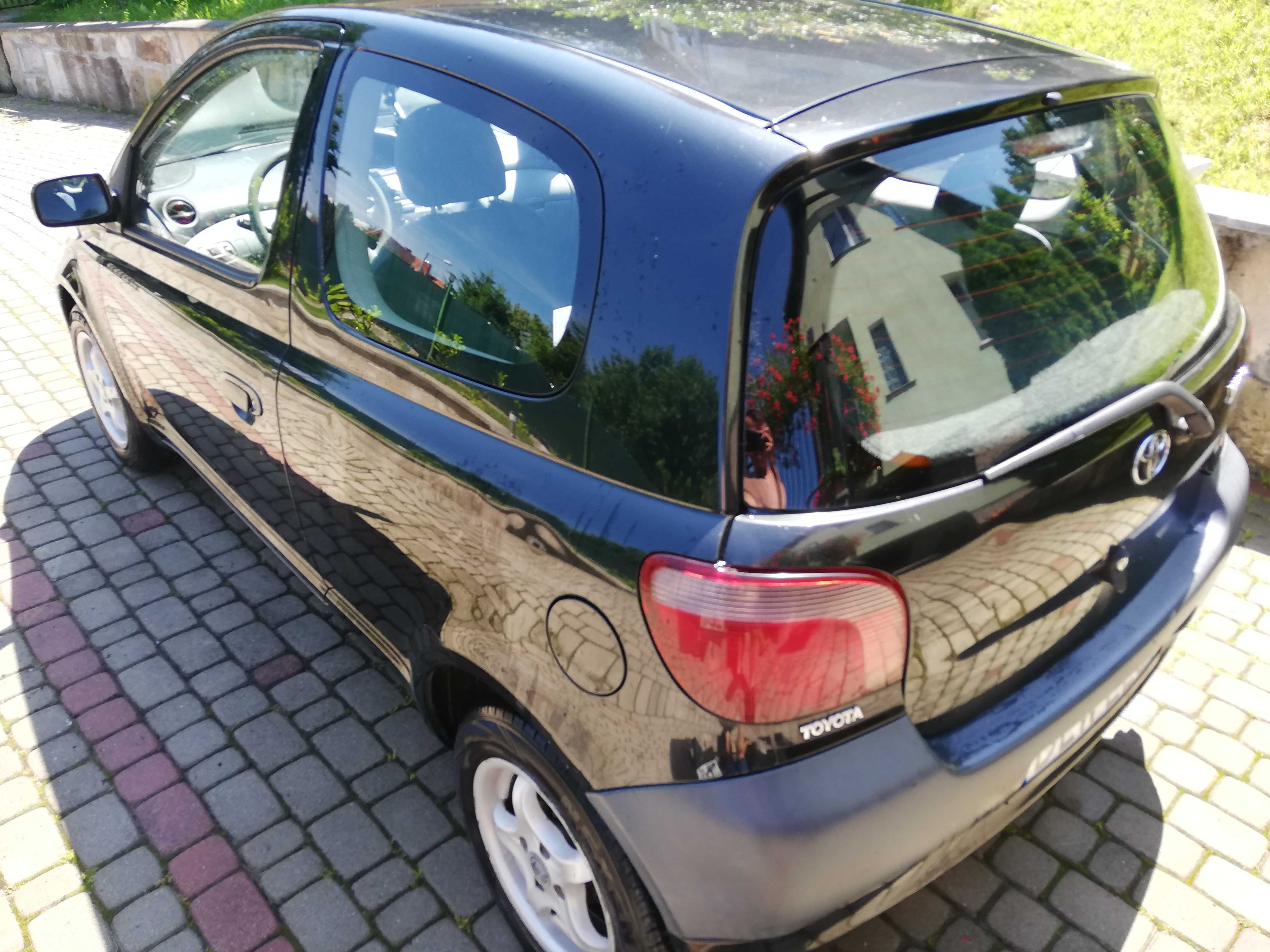 Toyota Yaris 1,0 benzyna 2002 klimatyzacja