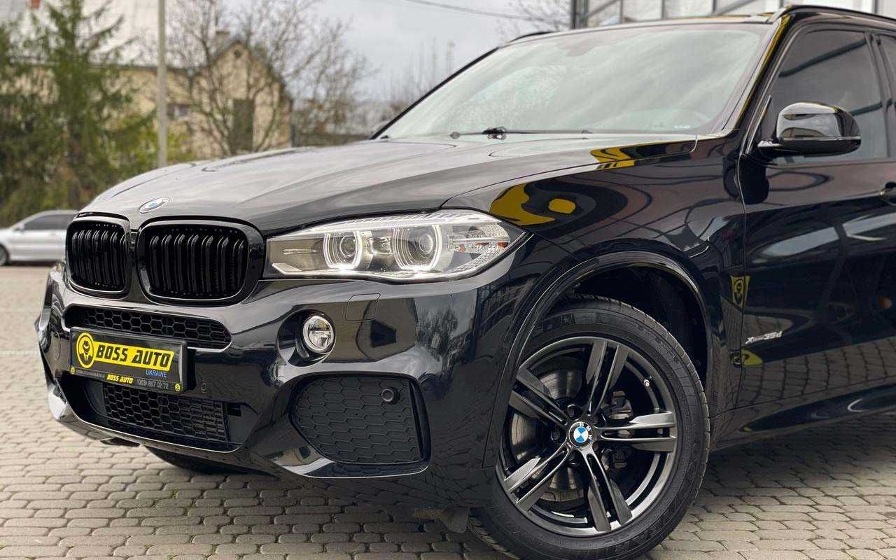BMW X5 2015 року