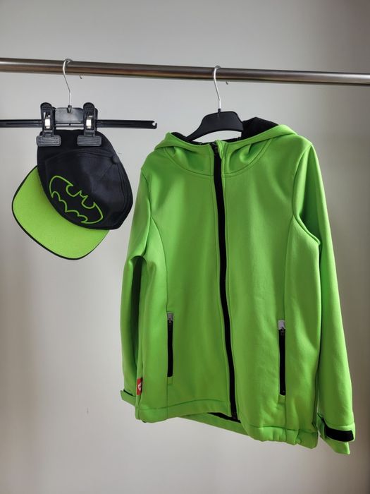 [175] Softshell w rozmiarze 122/128 + czapka z daszkiem.
