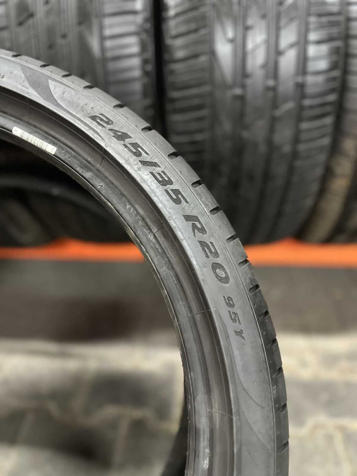 Шини Резина Літо 245/35 R20 95Y Pirelli Pzero PZ4 Seal