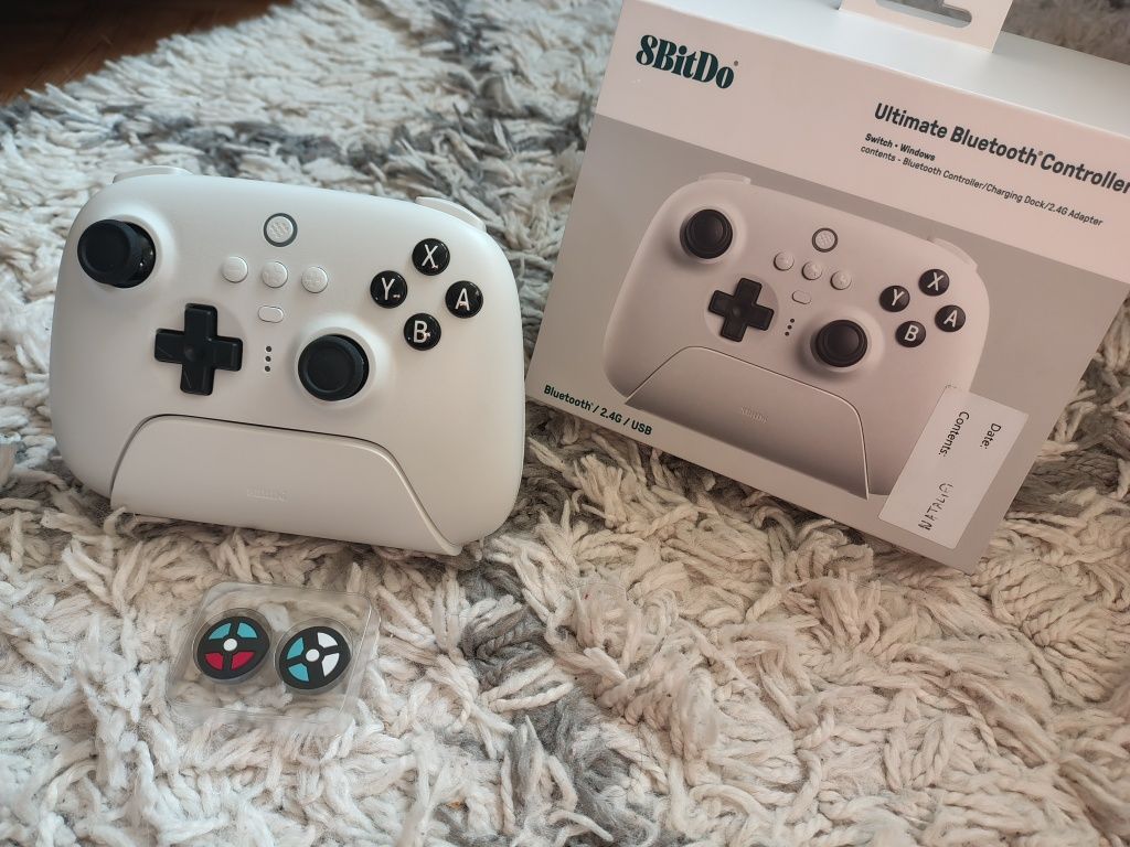 Kontroler pad BLUETOOTH 8bitDo Nintendo Switch PC stacja ładująca