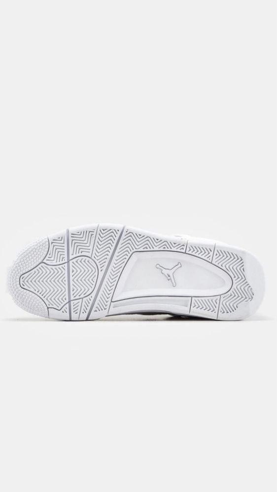 Чоловічі кросівки Nike Air Jordan 4 White