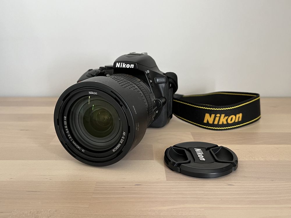 Aparat NIKON D5500 + Obiektyw 18-140 mm VR