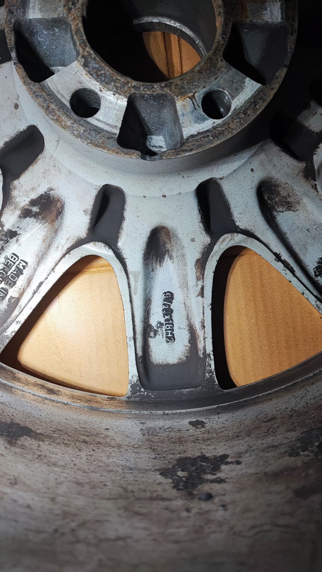 Alufelgi Mercedes 9 1/2 Jx18H2 ET43