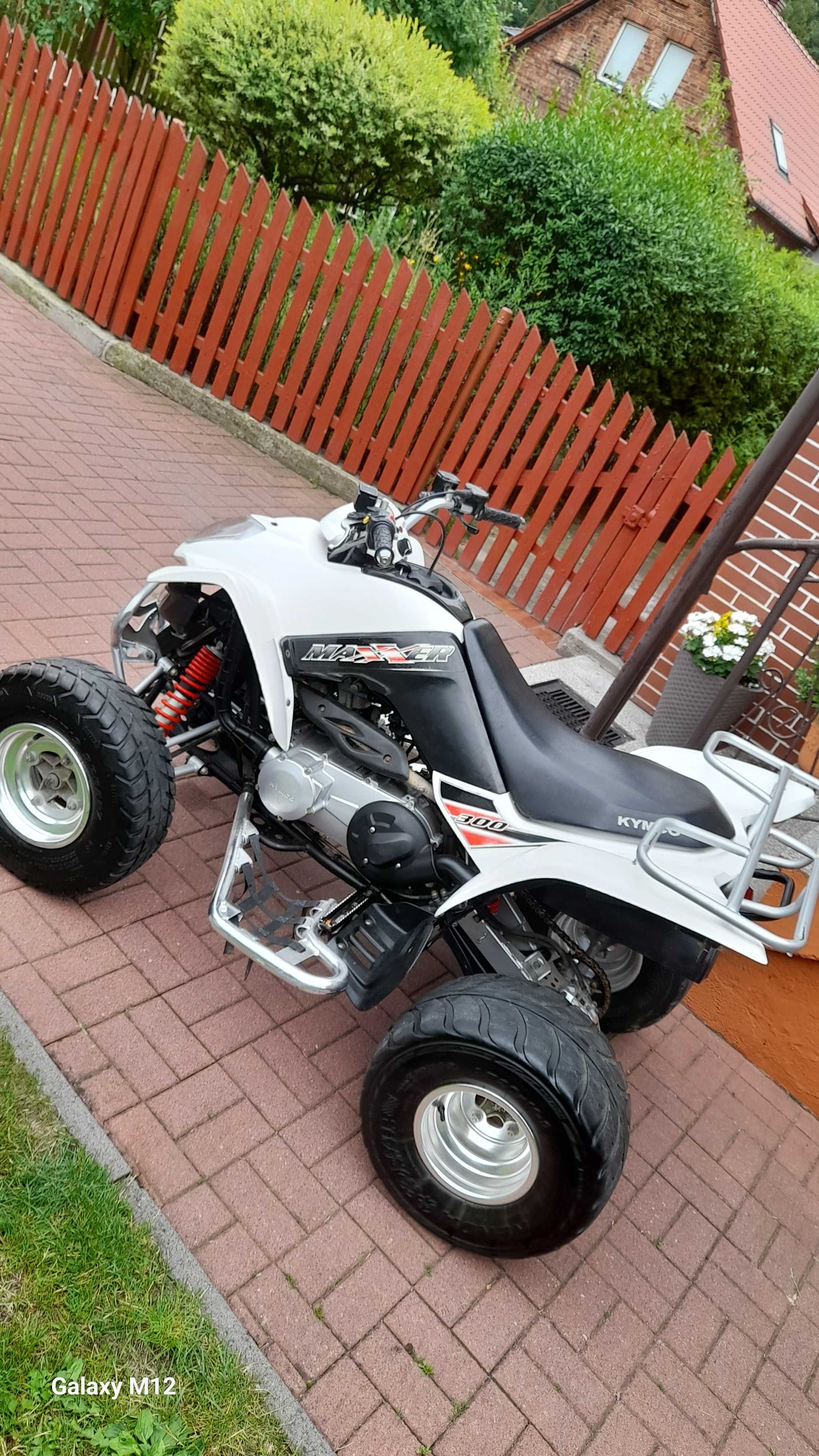 Quad kymco maxxer 300 .2011r