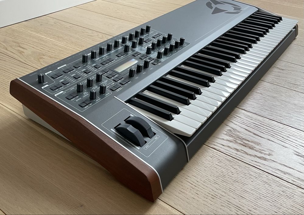 Access Virus TI2 Keyboard +