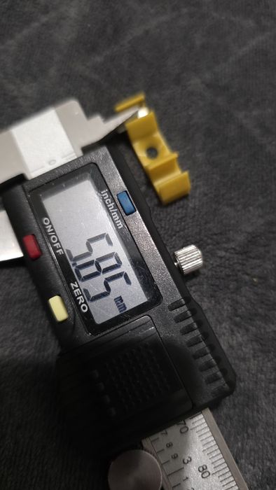 Uchwyty do kabli od paneli pv i nie tylko, fotowoltaika