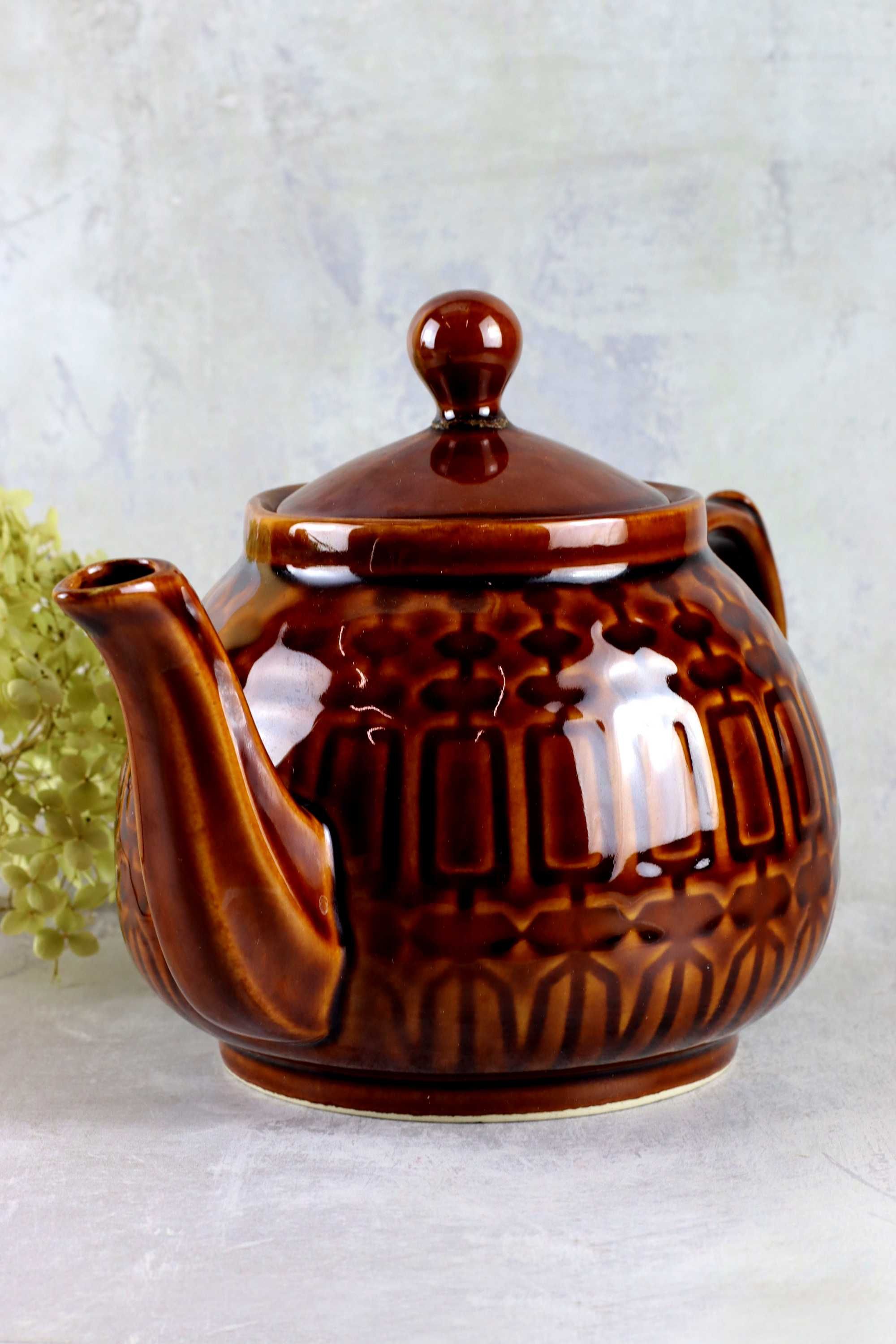 Brązowy dzbanek Aztecki Pruszków porcelit ceramika prl vintage