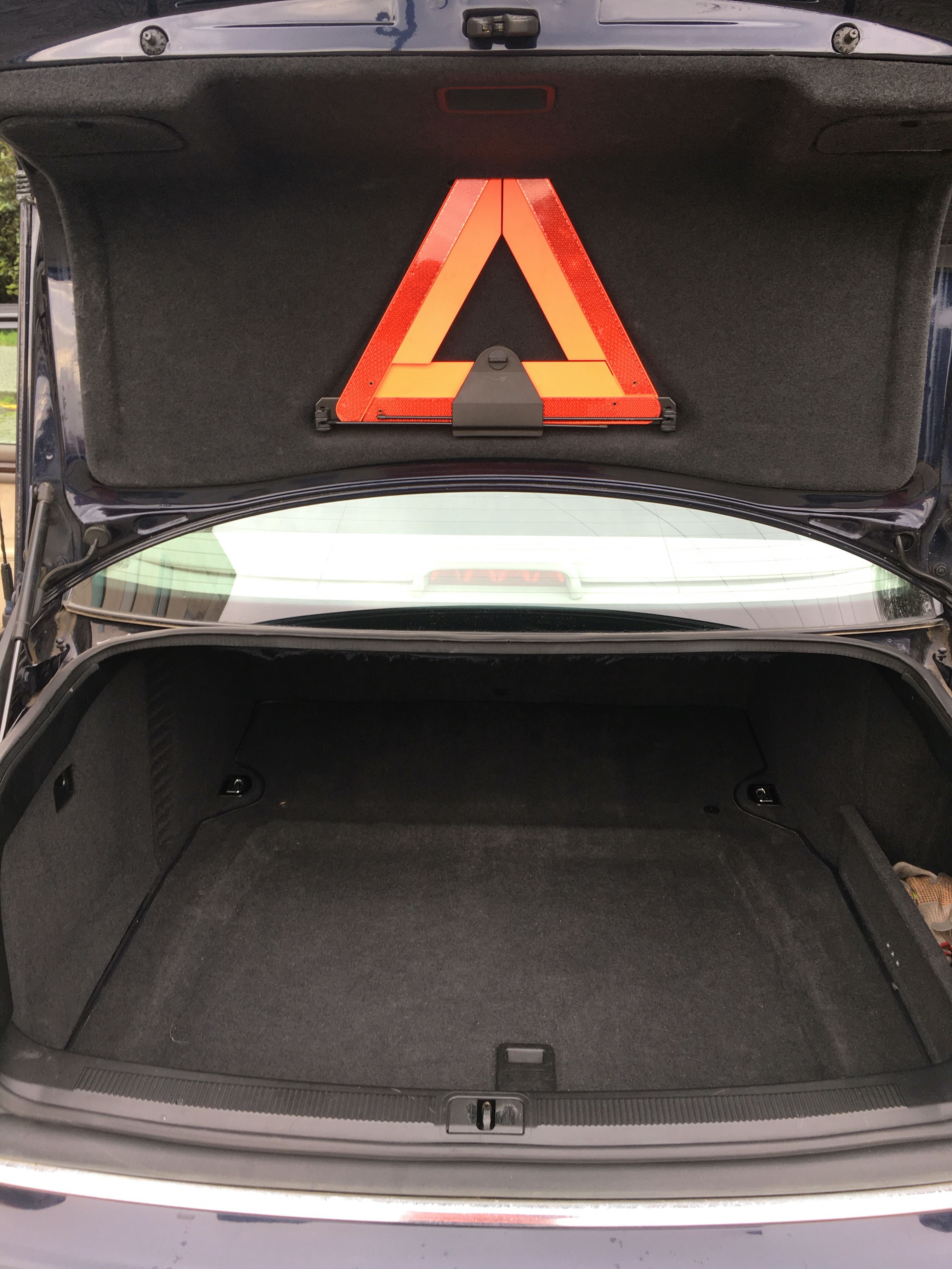 Audi A8 2.5 Tdi. (Único Dono)