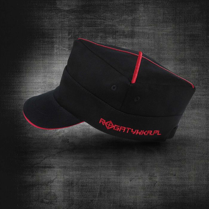 Rogatywka czarna z ozdobym haftem rozmiar L