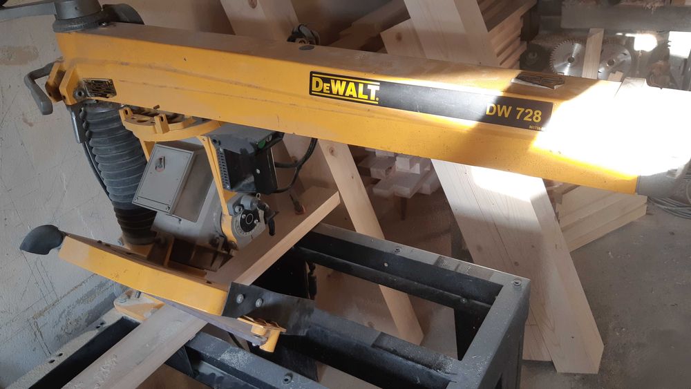 Деревообробний торцовочний станок DEWALT DW-728 KN -QS