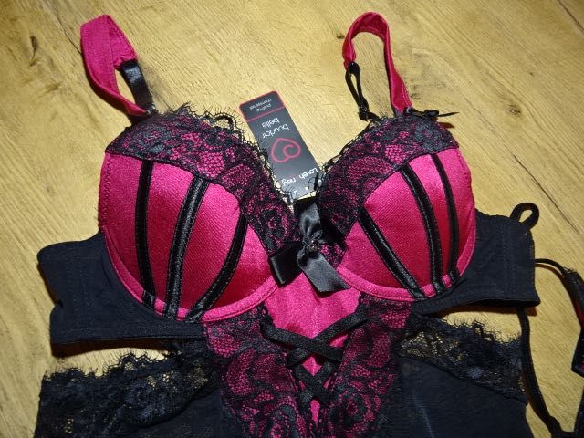 Lovehoney gorset + stringi nowe piękne M