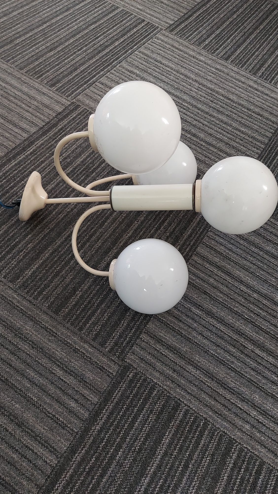 Lampa wisząca biała 4 kule
