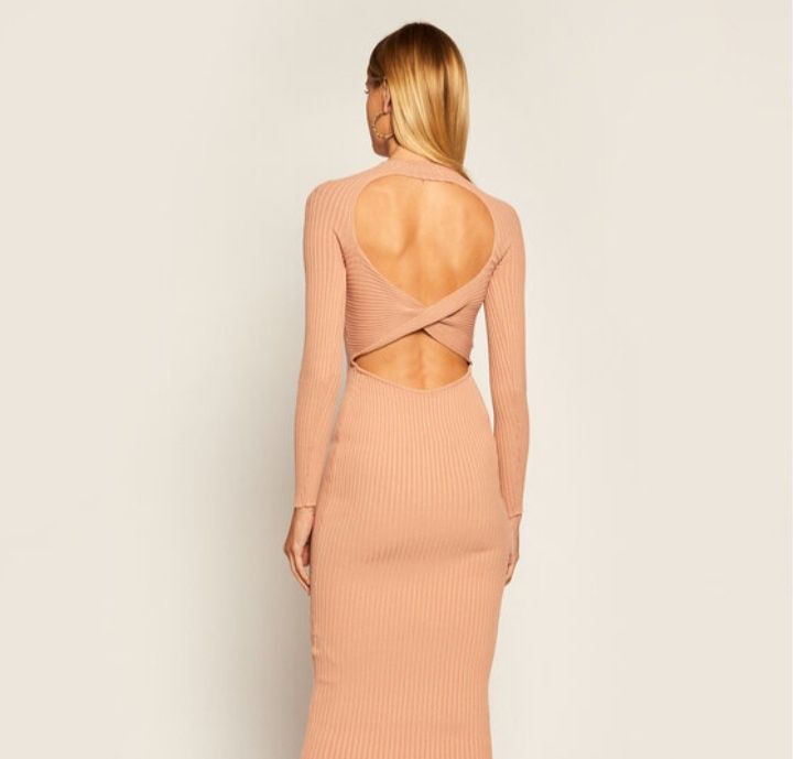 Efektowna długa karmelowa sukienka H&M prążki z wycięciem rozmiar XL