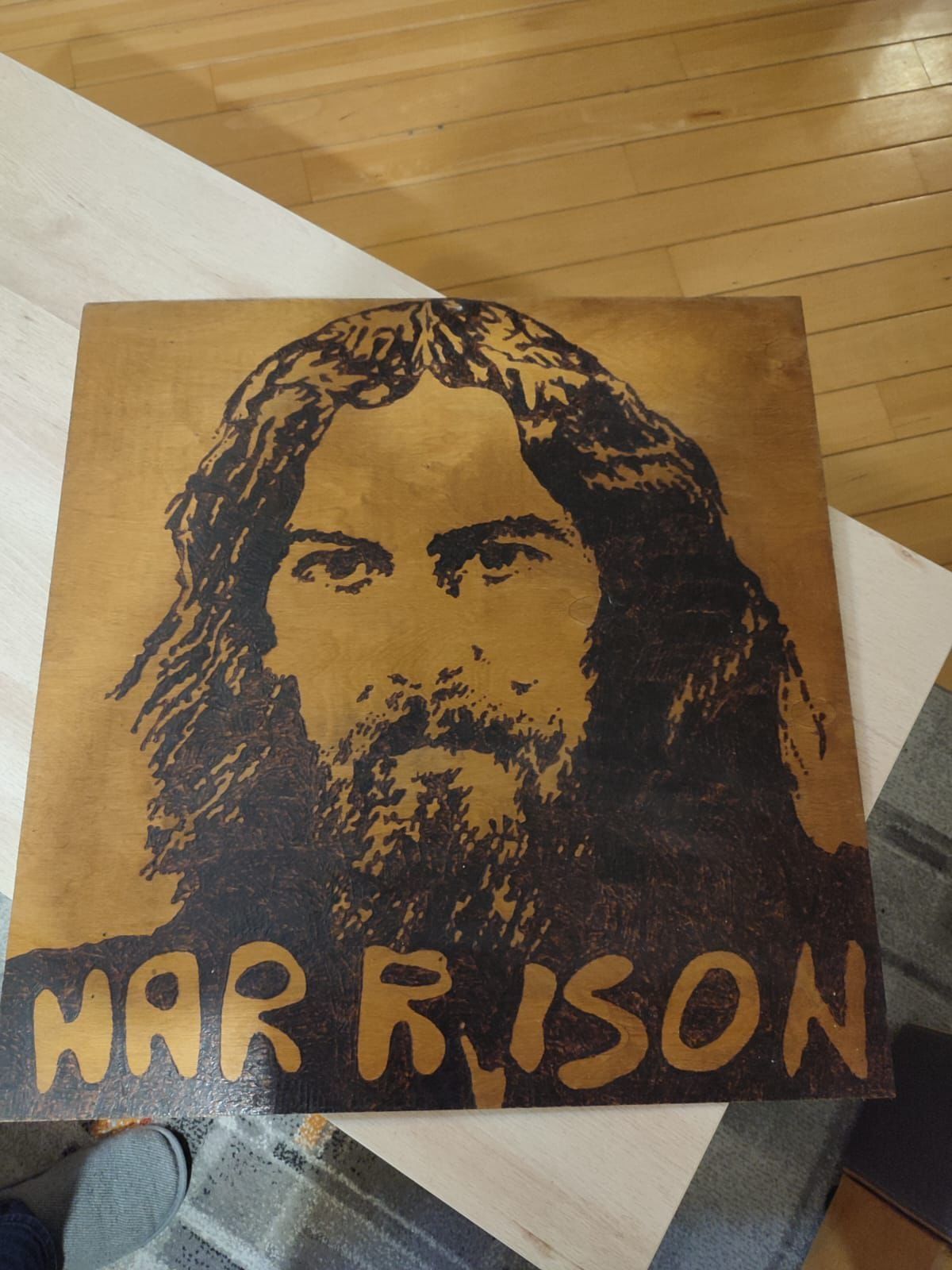 Stary unikatowy, ręcznie wypalany obraz Georgia Harisona z Beatlesów