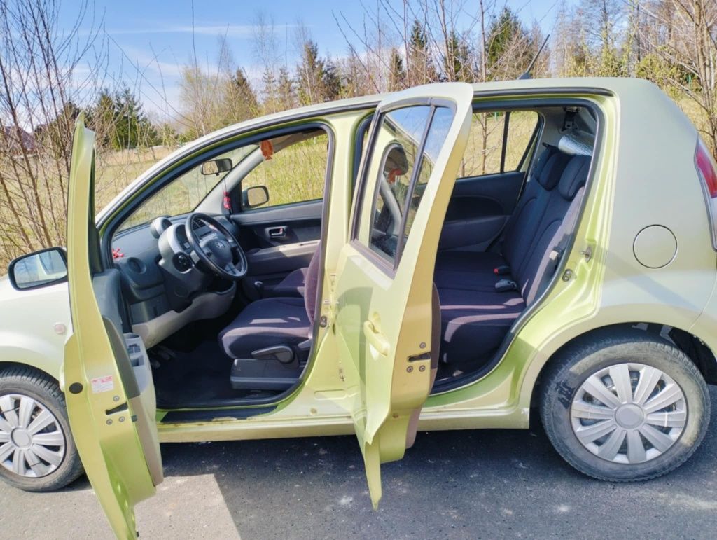 Daihatsu sirion 1.3 2005r