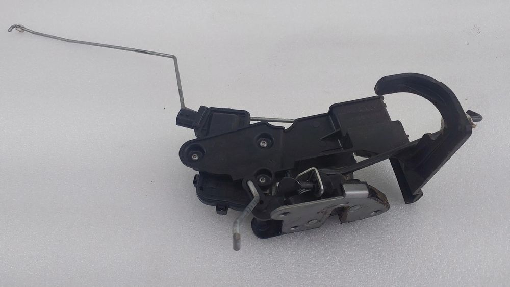 Fechadura / fecho porta frente esquerdo DACIA Spring