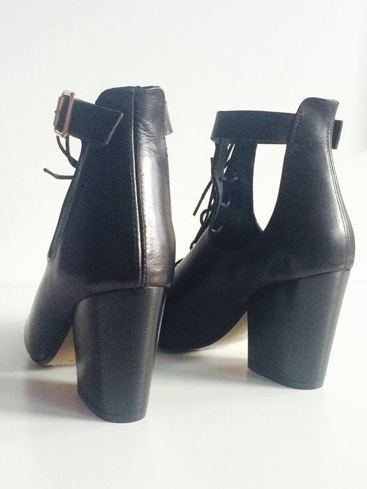 Buty na obcasie Topshop skóra