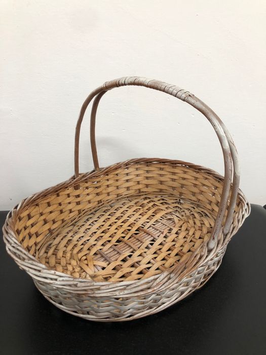 Cestos de verga (duas cores)