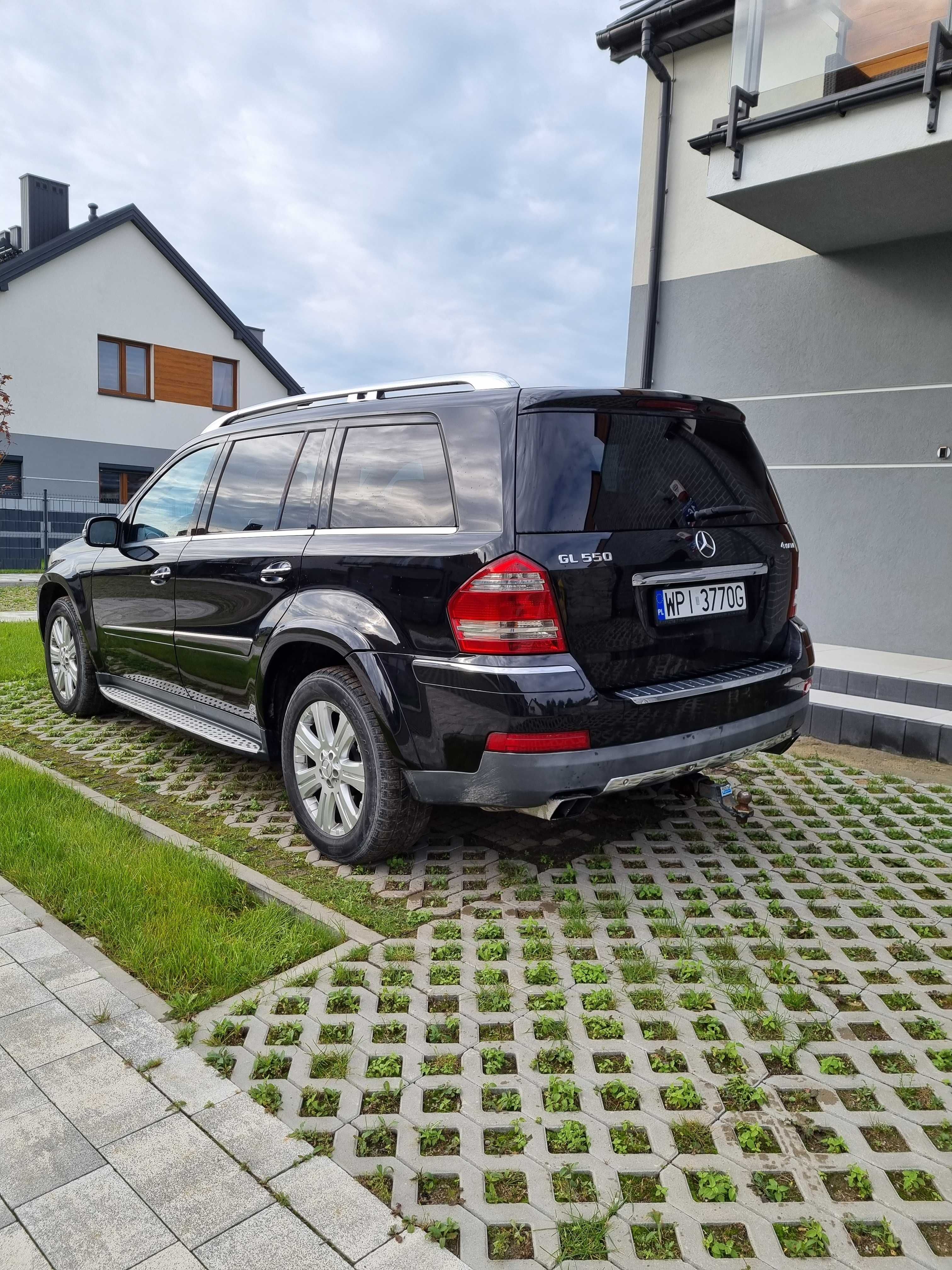 Mercedes GL550 V8 2008R 7 osób 385KM