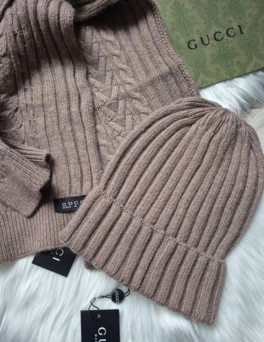 Комплект шапка шарф жіночий