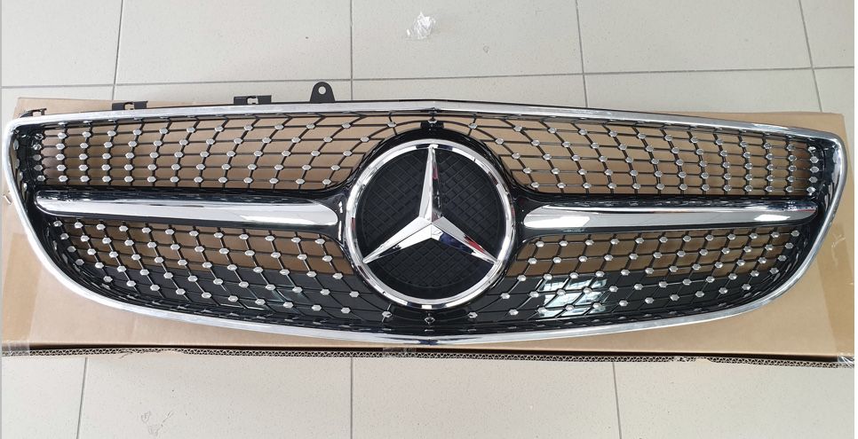 Решетка радиатора диамант GT W 204 GT хром серая Mercedes мерседес
