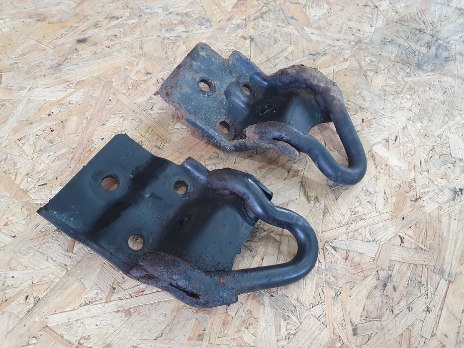 Hak ucho holownicze przód Hyundai Tucson 1 07 rok kpl