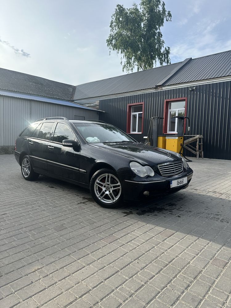 Mercedes-Benz w203 c klas
