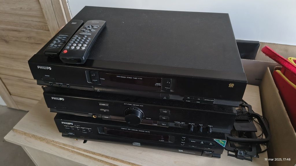 Wieża Philips składanka trzy elementy