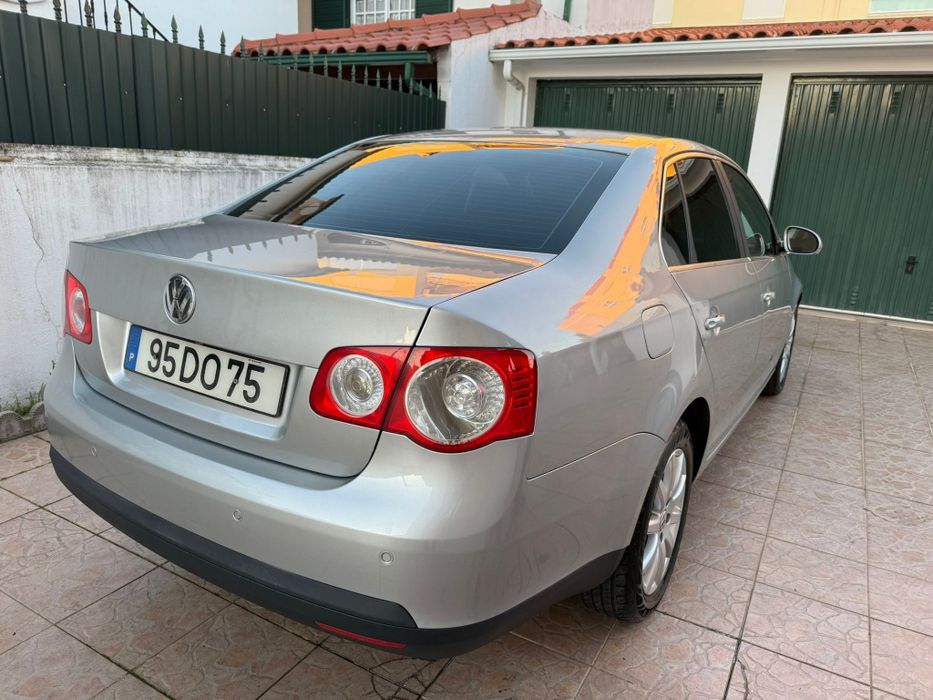 Volkswagen jetta ano 2007 gazoleo motor 1.9 de 105 cv motor Pd