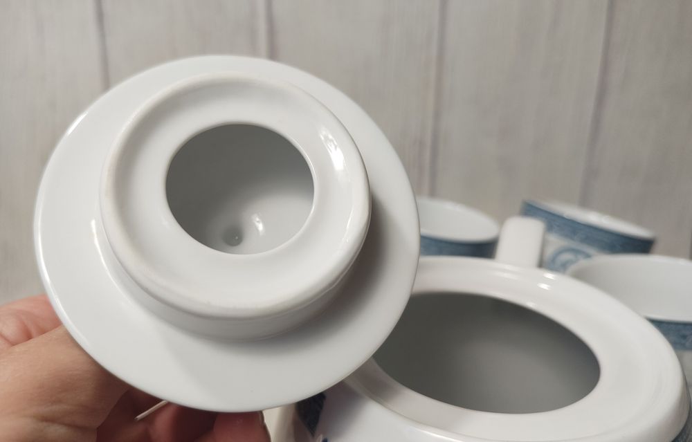 Порцеляновий чайний набір