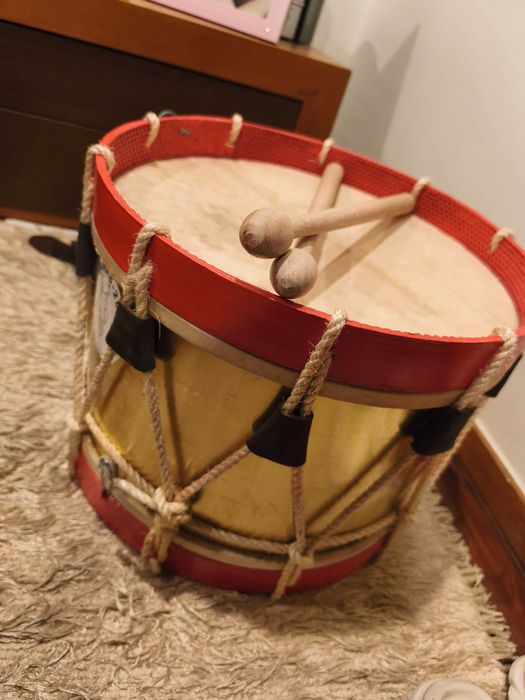 Caixa Nicolinas/Pinheiro com baquetas