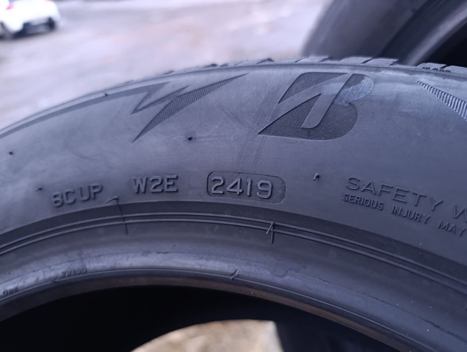 Зимові шини Bridgestone 225/55 R17 резина Р17