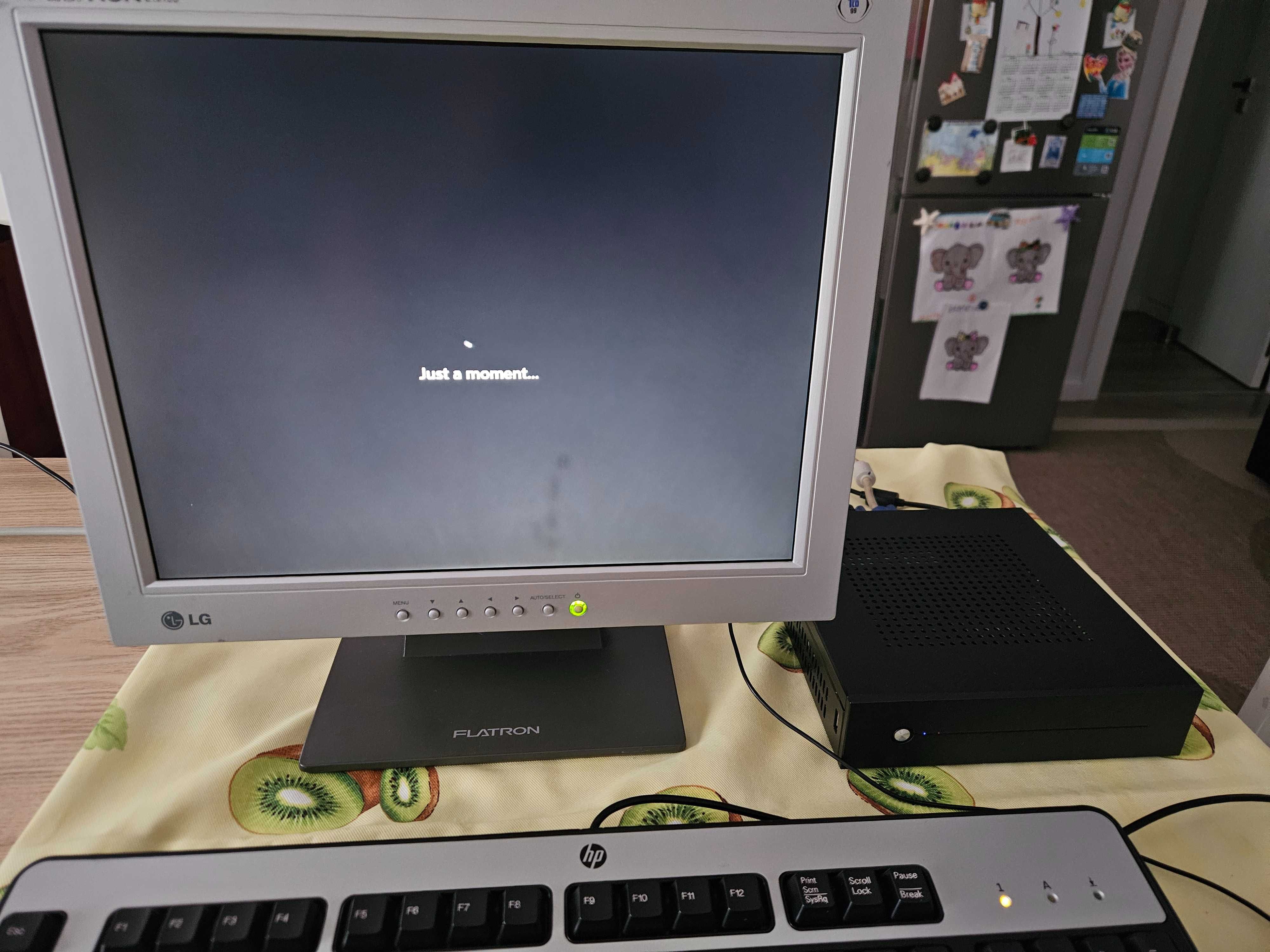 Micro-PC com adaptador